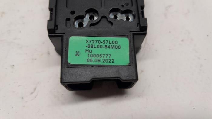 Dimljusbrytare från en Suzuki Vitara (LY/MY) 1.4 Booster Jet Turbo 16V SHVS AllGrip 2023