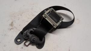 Begagnade Främre säkerhetsbälte, vänster Mini Mini (R56) 1.4 16V One Pris € 42,00 Marginaltabell erbjuds av Reclycar De Boer BV