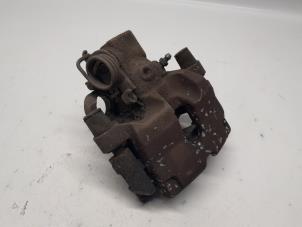 Gebruikte Remklauw (Tang) rechts-achter Peugeot 508 SW (8E/8U) 1.6 HDiF 16V Prijs € 52,50 Margeregeling aangeboden door Reclycar De Boer BV