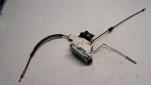 Używane Mechanizm blokady drzwi lewych tylnych wersja 4-drzwiowa Fiat Freemont 2.0 MultiJet 170 16V Cena € 26,25 Procedura marży oferowane przez Reclycar De Boer BV