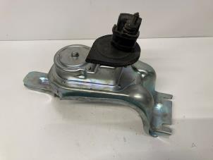 Używane Mechanizm zawieszenia kola zapasowego Fiat Freemont 2.0 MultiJet 170 16V Cena € 78,75 Procedura marży oferowane przez Reclycar De Boer BV