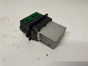 Używane Opornik nagrzewnicy Fiat Freemont 2.0 MultiJet 170 16V Cena € 26,25 Procedura marży oferowane przez Reclycar De Boer BV