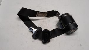 Używane Pas bezpieczenstwa lewy tyl Fiat Freemont 2.0 MultiJet 170 16V Cena € 26,25 Procedura marży oferowane przez Reclycar De Boer BV