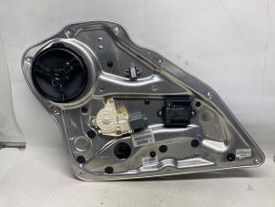 Gebruikte Ruitmechaniek 4Deurs links-achter Mercedes C Estate (S204) 3.0 C-280 V6 24V Prijs € 31,50 Margeregeling aangeboden door Reclycar De Boer BV