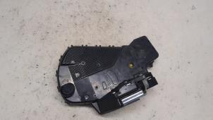 Gebruikte Deurslot Mechaniek 4Deurs links-achter Toyota RAV4 (A3) 2.2 D-4D 16V 4x4 Prijs € 31,50 Margeregeling aangeboden door Reclycar De Boer BV