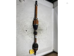 Gebruikte Aandrijfas rechts-voor Dacia Duster (SR) 1.0 TCE 100 Bi-Fuel, Eco-G 12V Prijs € 183,75 Margeregeling aangeboden door Reclycar De Boer BV