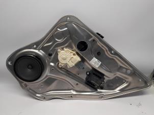 Gebruikte Raammechaniek 4Deurs rechts-achter Mercedes C (W204) 1.8 C-180 CGI 16V Prijs € 42,00 Margeregeling aangeboden door Reclycar De Boer BV