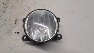 Begagnade Dimljus, höger fram Dacia Duster (SR) 1.6 16V Pris € 26,25 Marginaltabell erbjuds av Reclycar De Boer BV