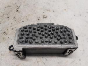 Używane Opornik nagrzewnicy Volkswagen Touran (1T3) 1.2 TSI Cena € 26,25 Procedura marży oferowane przez Reclycar De Boer BV