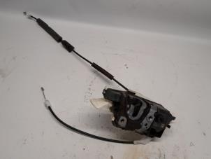 Begagnade Dörrlåsmekanism, 4-dörrars, vänster fram Citroen C5 III Tourer (RW) 1.6 HDiF 16V 110 Pris € 36,75 Marginaltabell erbjuds av Reclycar De Boer BV