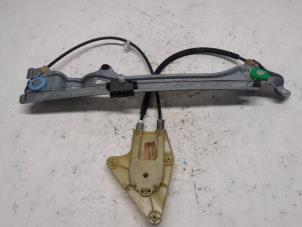 Gebruikte Ruitmechaniek 4Deurs links-achter Renault Laguna III Estate (KT) 2.0 Turbo 16V GT Prijs € 36,75 Margeregeling aangeboden door Reclycar De Boer BV