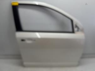 Używane Drzwi prawe przednie wersja 4-drzwiowa Fiat Freemont 2.0 MultiJet 140 16V Cena € 141,75 Procedura marży oferowane przez Reclycar De Boer BV