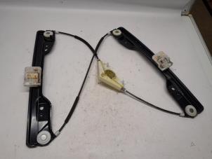 Gebruikte Ruitmechaniek 4Deurs rechts-achter Fiat Freemont 2.0 MultiJet 140 16V Prijs € 42,00 Margeregeling aangeboden door Reclycar De Boer BV