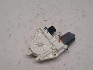 Używane Silnik szyby drzwiowej Fiat Freemont 2.0 MultiJet 140 16V Cena € 36,75 Procedura marży oferowane przez Reclycar De Boer BV