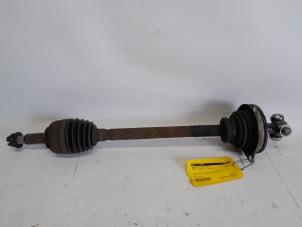 Gebruikte Steekas links-voor Renault Twingo II (CN) 1.2 Prijs € 36,75 Margeregeling aangeboden door Reclycar De Boer BV