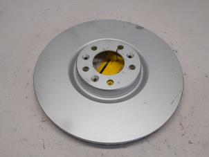 Nowe Tarcza hamulcowa przód Peugeot 407 (6C/J) 3.0 HDiF V6 24V Cena € 31,76 Z VAT oferowane przez Reclycar De Boer BV