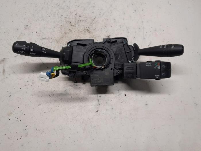 Combischakelaar Stuurkolom van een Dacia Sandero II 1.0 Sce 12V 2018