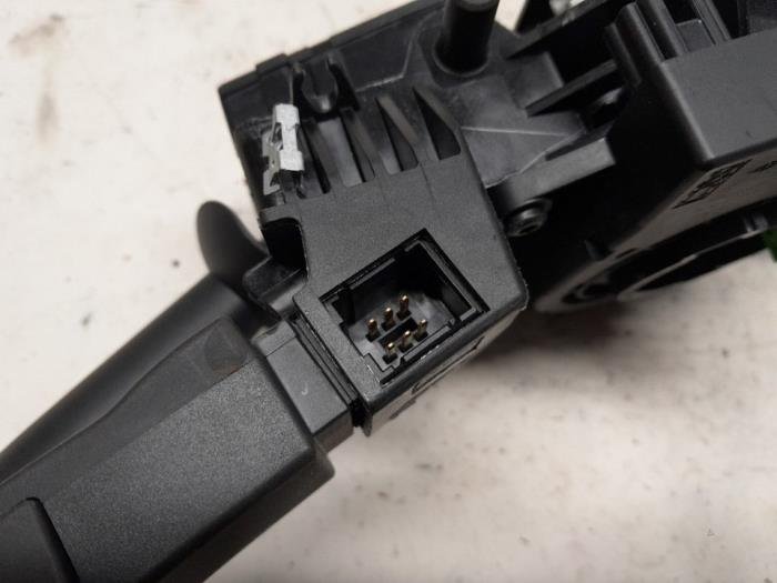 Combischakelaar Stuurkolom van een Dacia Sandero II 1.0 Sce 12V 2018