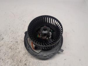 Begagnade Fläktmotor för uppvärmning och ventilation Volkswagen Golf Sportsvan (AUVS) 1.4 TSI 16V Pris € 52,50 Marginaltabell erbjuds av Reclycar De Boer BV