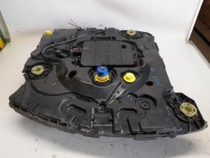 Begagnade AdBlue-tank Peugeot 2008 (CU) 1.6 Blue HDi 100 Pris € 630,00 Marginaltabell erbjuds av Reclycar De Boer BV