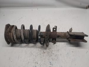 Begagnade Stötdämpare, vänster fram Renault Kangoo Express (FW) 1.5 dCi 110 Pris € 42,00 Marginaltabell erbjuds av Reclycar De Boer BV