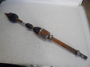 Gebruikte Aandrijfas rechts-voor Dacia Duster (SR) 1.0 TCE 100 Bi-Fuel, Eco-G 12V Prijs € 183,75 Margeregeling aangeboden door Reclycar De Boer BV