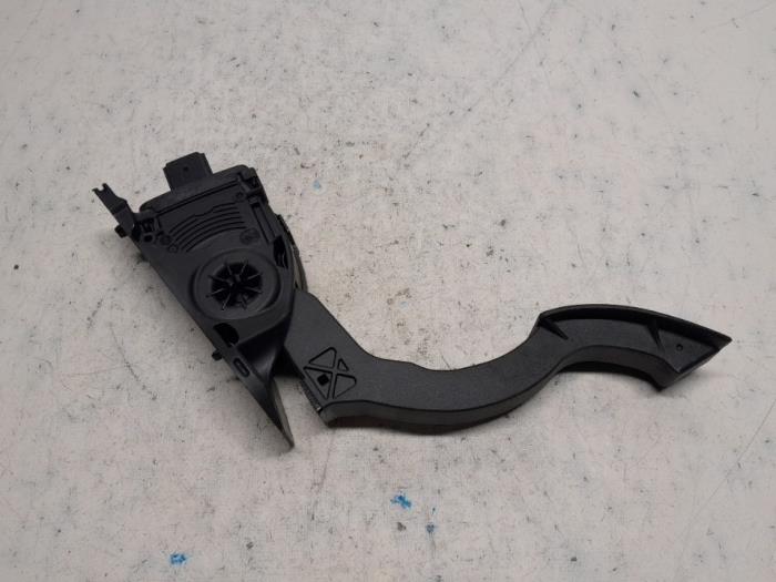 Gaspedalsensor från en Volvo V40 (MV) 2.0 D2 16V 2015