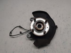 Begagnade Framhjulsnav Opel Karl 1.0 12V Pris € 52,50 Marginaltabell erbjuds av Reclycar De Boer BV