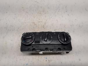 Begagnade Värmekontrollpanel Mercedes B (W245) 1.7 B-170 16V Pris € 78,75 Marginaltabell erbjuds av Reclycar De Boer BV