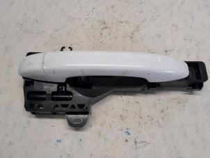 Gebruikte Portiergreep 2Deurs rechts Mercedes Citan (420.6) 1.5 108 CDI Prijs € 15,75 Margeregeling aangeboden door Reclycar De Boer BV