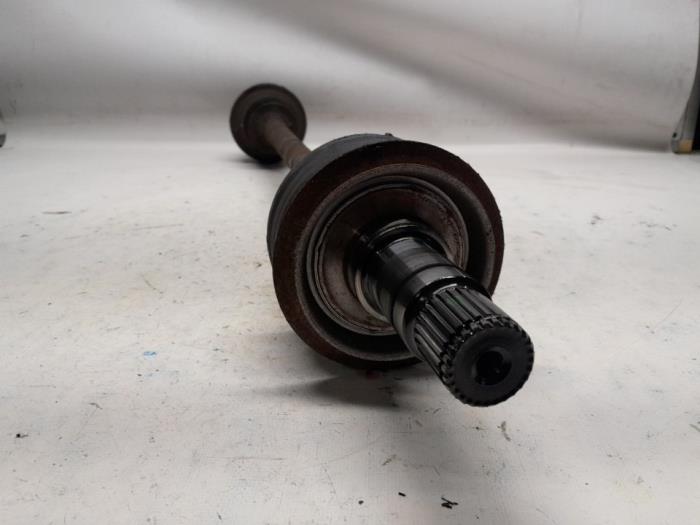 Drivaxel, höger bak från en Mercedes-Benz C (W204) 2.2 C-220 CDI 16V BlueEFFICIENCY 2012