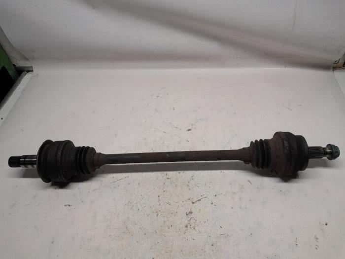 Drivaxel, höger bak från en Mercedes-Benz C (W204) 2.2 C-220 CDI 16V BlueEFFICIENCY 2012