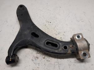 Begagnade Främre undre gaffelben, höger Subaru Outback (BS) 2.0 D 16V Pris € 52,50 Marginaltabell erbjuds av Reclycar De Boer BV