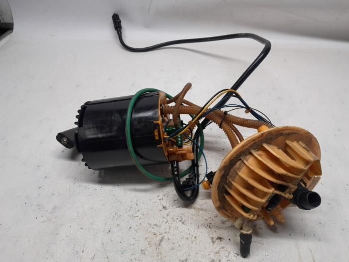 Elektrisk bränslepump från en Land Rover Freelander II 2.2 td4 16V 2007