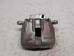 Gebruikte Remklauw (Tang) links-voor Honda Civic Aerodeck (MB/MC) 1.4i S 16V Prijs € 15,75 Margeregeling aangeboden door Reclycar De Boer BV