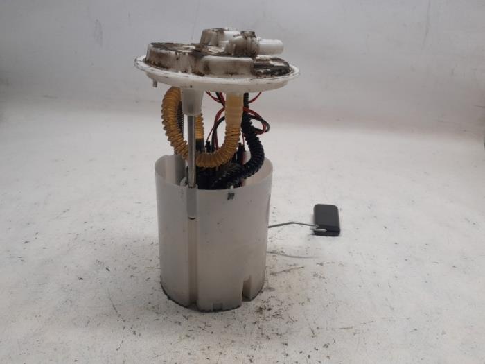 Elektrisk bränslepump från en Opel Vivaro 1.6 CDTI 115 2014