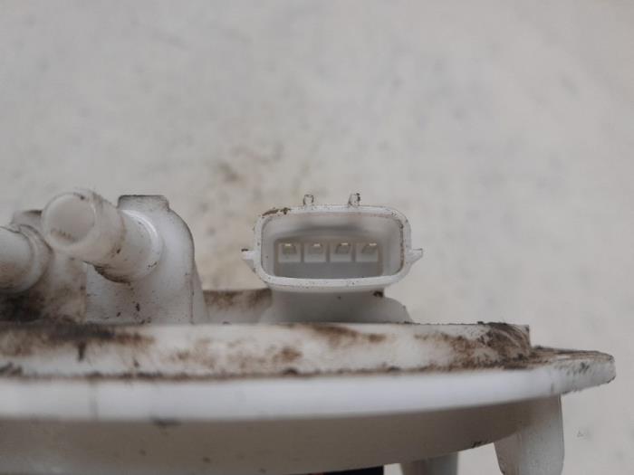 Elektrisk bränslepump från en Opel Vivaro 1.6 CDTI 115 2014