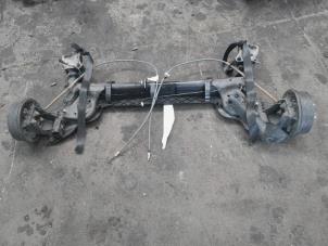 Gebruikte Achteras voorwielaandrijving Dacia Duster (SR) 1.0 TCE 12V Prijs € 78,75 Margeregeling aangeboden door Reclycar De Boer BV