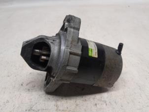 Begagnade Startmotor Peugeot 107 1.0 12V Pris € 26,25 Marginaltabell erbjuds av Reclycar De Boer BV