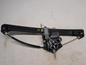 Gebruikte Ruitmechaniek 4Deurs rechts-achter Skoda Scala 1.6 TDI Prijs € 52,50 Margeregeling aangeboden door Reclycar De Boer BV