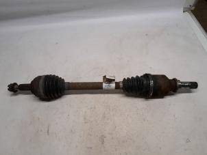 Begagnade Drivaxel, vänster fram Renault Modus/Grand Modus (JP) 1.2 16V TCE 100 Pris € 36,75 Marginaltabell erbjuds av Reclycar De Boer BV