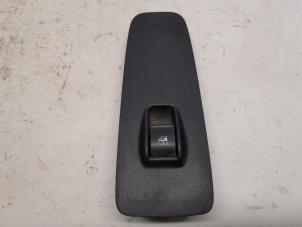 Begagnade Brytare, eldrivna fönster Fiat Ducato (250) 2.0 D 115 Multijet Pris € 21,00 Marginaltabell erbjuds av Reclycar De Boer BV