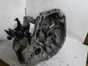 Gebruikte Versnellingsbak Renault Clio IV Estate/Grandtour (7R) 1.5 Energy dCi 90 FAP Prijs € 525,00 Margeregeling aangeboden door Reclycar De Boer BV