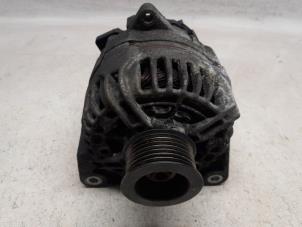 Begagnade Dynamo Renault Twingo II (CN) 1.2 16V Pris € 36,75 Marginaltabell erbjuds av Reclycar De Boer BV