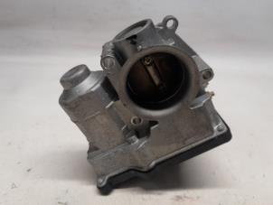 Begagnade Spjällhus Nissan Micra (K12) 1.2 16V Pris € 63,00 Marginaltabell erbjuds av Reclycar De Boer BV