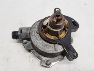 Używane Pompa prózniowa (benzyna) Volvo V60 I (FW/GW) 1.6 T4 16V Cena € 78,75 Procedura marży oferowane przez Reclycar De Boer BV