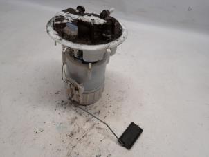 Gebruikte Tank element Pomp Peugeot 208 I (CA/CC/CK/CL) 1.2 Vti 12V PureTech 82 Prijs € 52,50 Margeregeling aangeboden door Reclycar De Boer BV