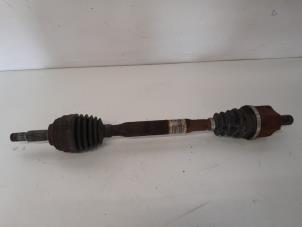 Używane Os napedowa lewy przód Renault Modus/Grand Modus (JP) 1.6 16V Cena € 36,75 Procedura marży oferowane przez Reclycar De Boer BV