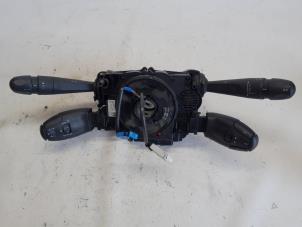 Używane Przelacznik Combi kolumny kierownicy Peugeot Expert (V1/VA/VB/VE/VF/VT/VY) 2.0 Blue HDi 120 16V Cena € 262,50 Procedura marży oferowane przez Reclycar De Boer BV