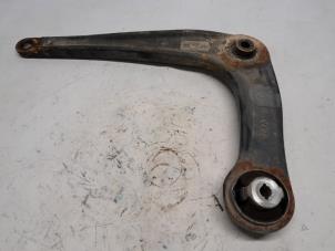 Gebruikte Draagarm onder links-voor Peugeot Expert (V1/VA/VB/VE/VF/VT/VY) 2.0 Blue HDi 120 16V Prijs € 42,00 Margeregeling aangeboden door Reclycar De Boer BV